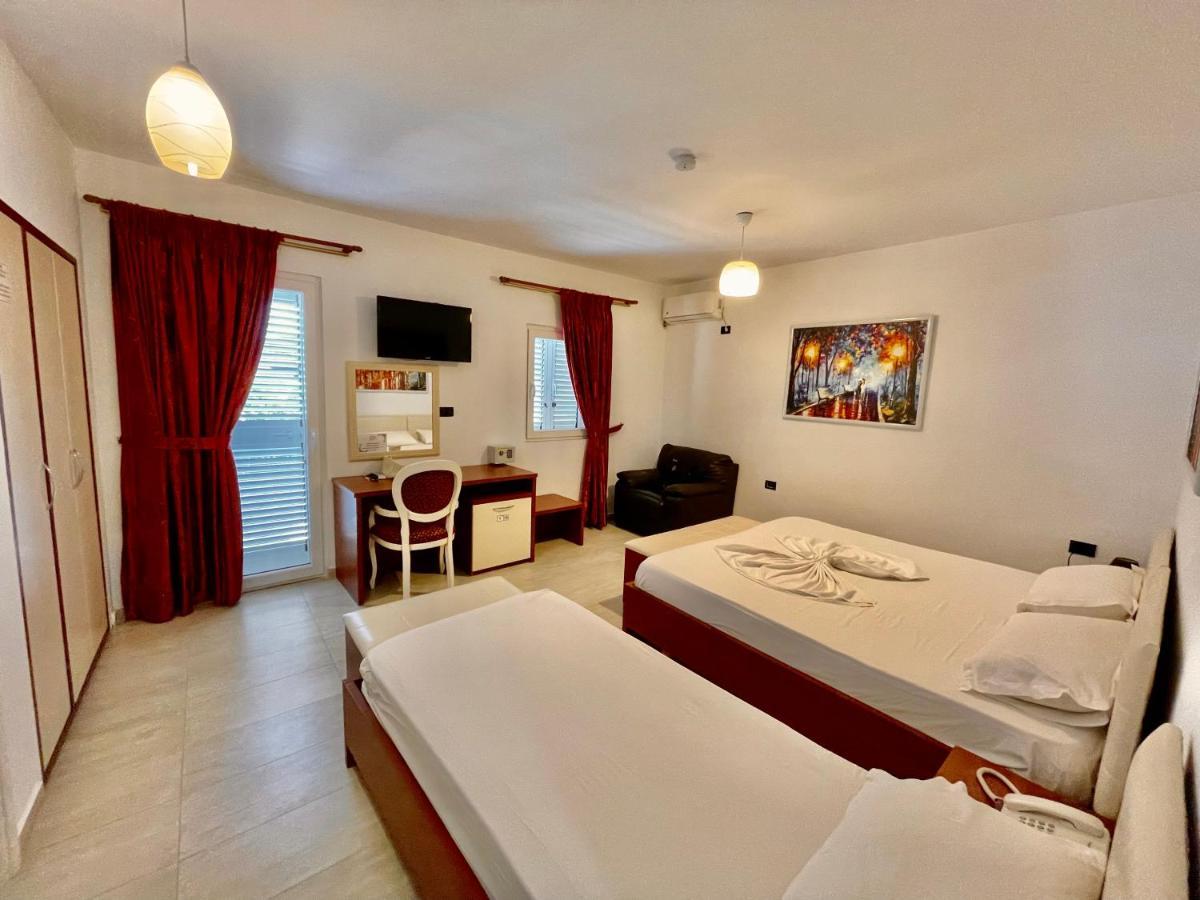 Vila Ada Hotel Tirana Esterno foto