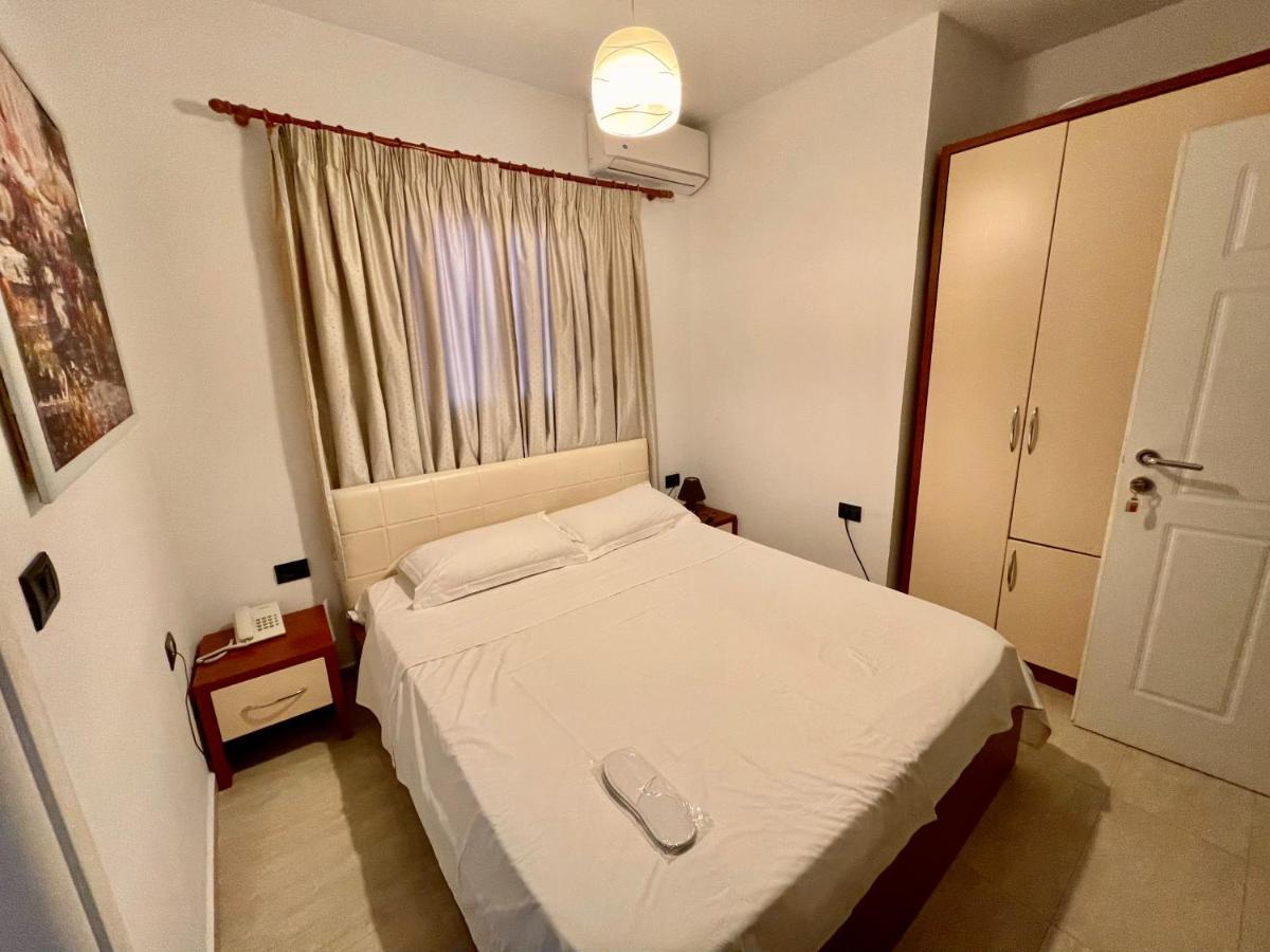 Vila Ada Hotel Tirana Esterno foto