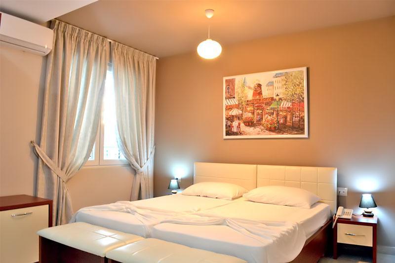 Vila Ada Hotel Tirana Esterno foto